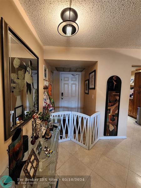 Image 8 of 49 For 3277 Cocoplum Cir  3327