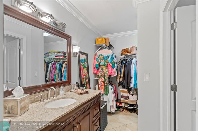 Image 29 of 60 For 4624 Carambola Cir  2706