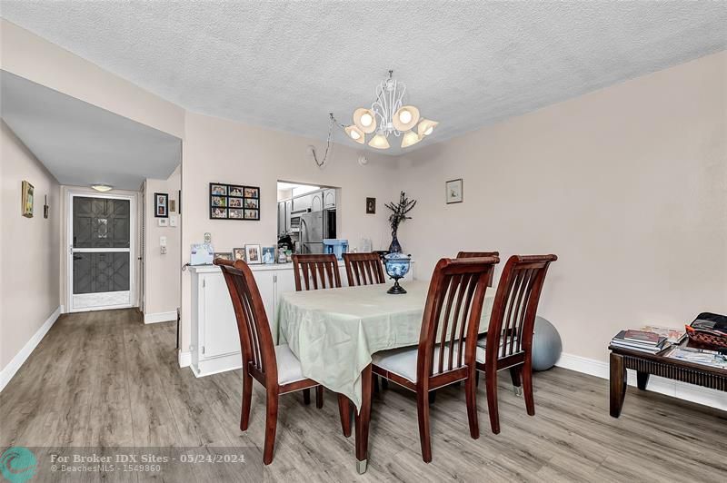 Image 10 of 33 For 8930 Hollybrook Blvd  209