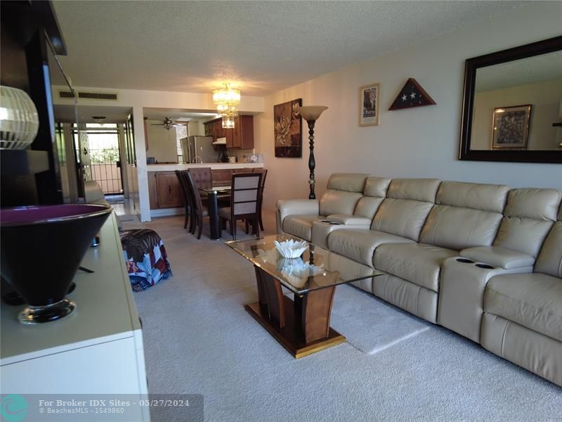 Image 8 of 39 For 5834 Coral Lake Dr  310