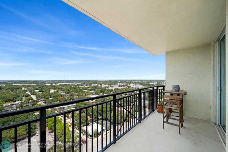 Image 13 of 48 For 610 Las Olas Blvd  1712