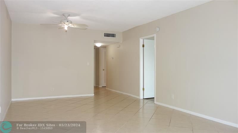 Image 13 of 61 For 2751 Palm Aire Dr  105