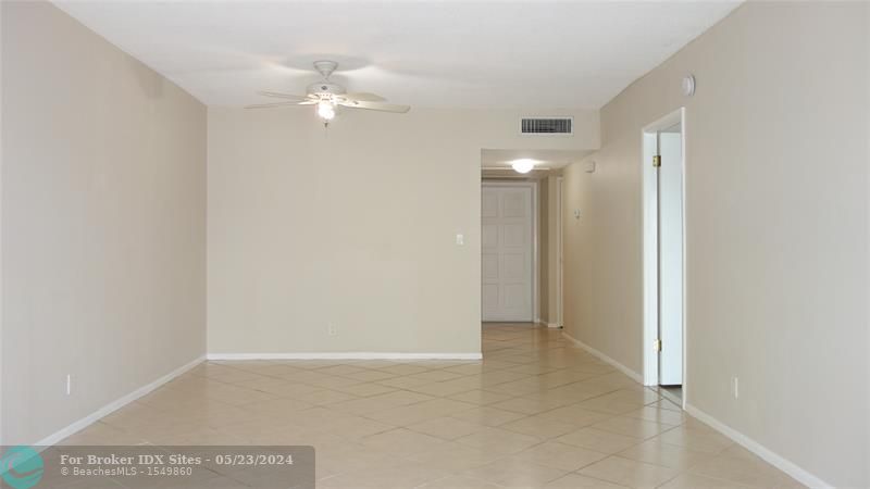 Image 14 of 61 For 2751 Palm Aire Dr  105