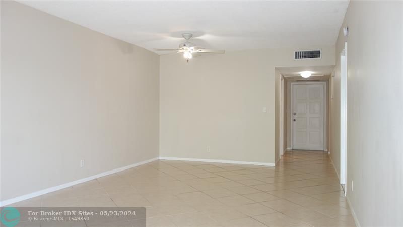 Image 15 of 61 For 2751 Palm Aire Dr  105