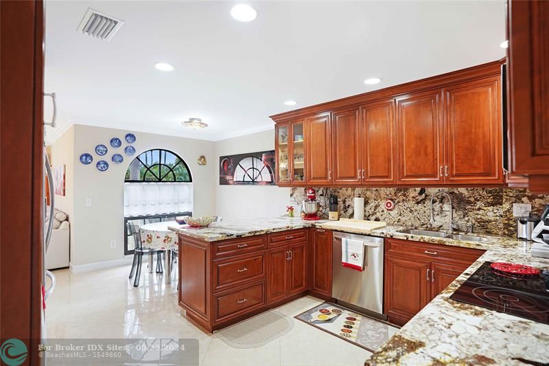 Image 15 of 41 For 6683 Montego Bay Blvd  D