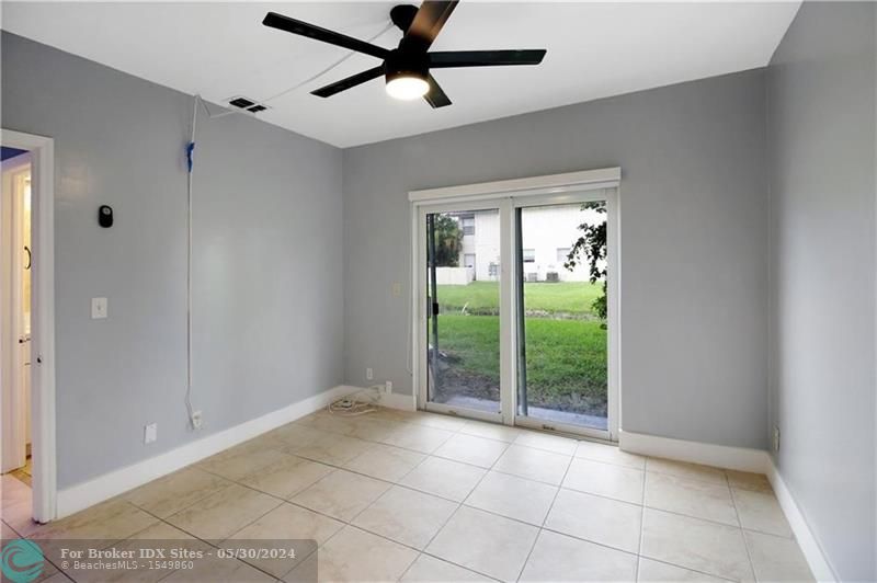 Image 15 of 34 For 4087 Coral Springs Dr  2