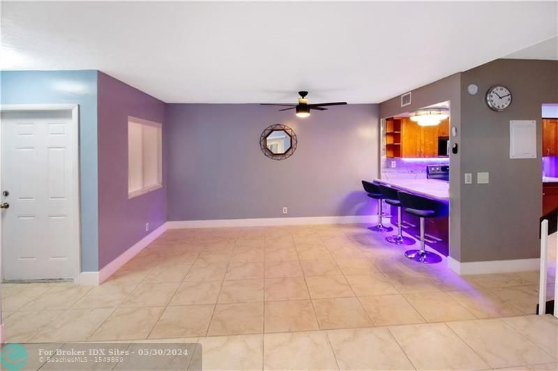 Image 22 of 34 For 4087 Coral Springs Dr  2