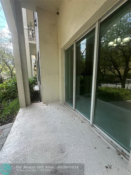 Image 3 of 60 For 610 Las Olas Blvd  115n