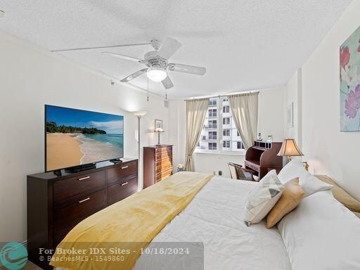 Image 11 of 15 For 3221 Ocean Boulevard  405