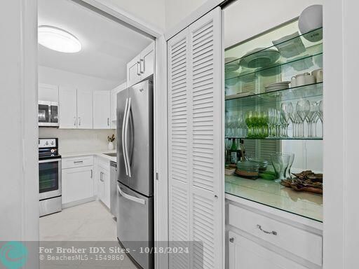 Image 15 of 15 For 3221 Ocean Boulevard  405