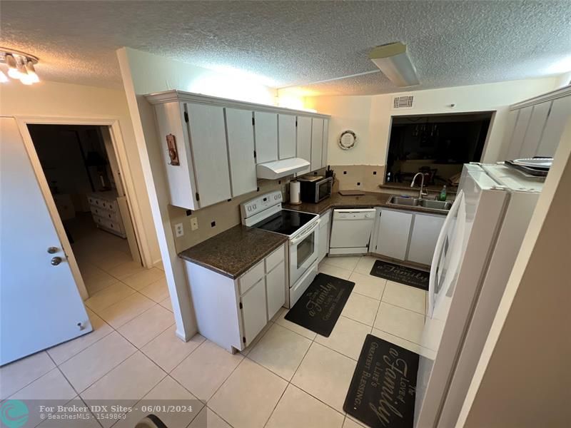 Image 14 of 50 For 9260 14 St  2408