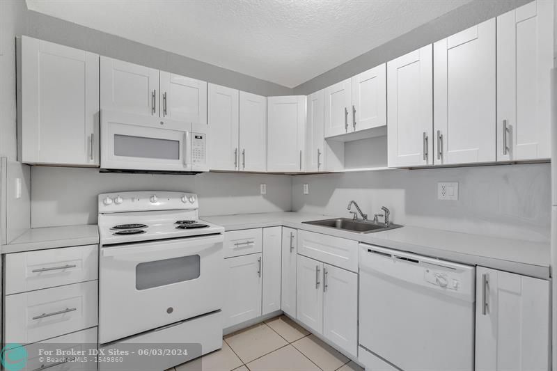 Image 11 of 18 For 760 2nd Ave  D115