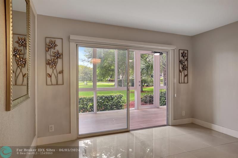 Image 11 of 34 For 4301 Martinique Cir  M1