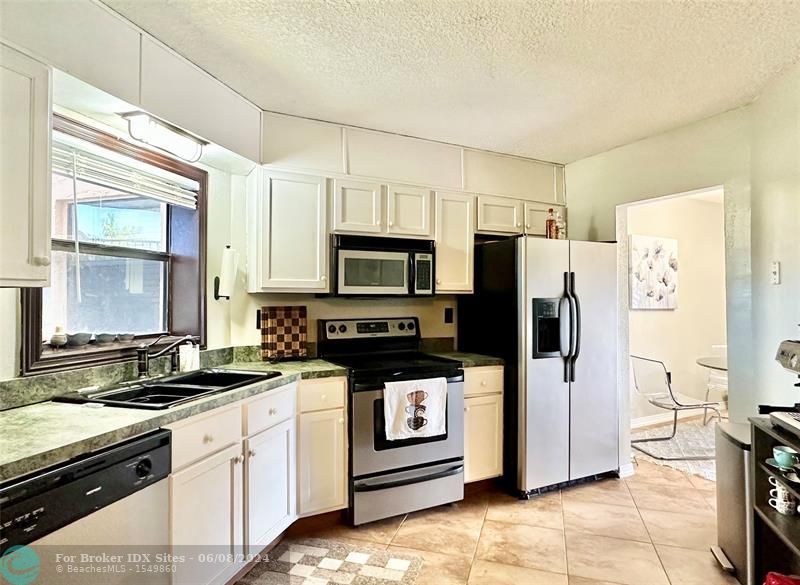 Image 6 of 26 For 6855 Broward Blvd  301