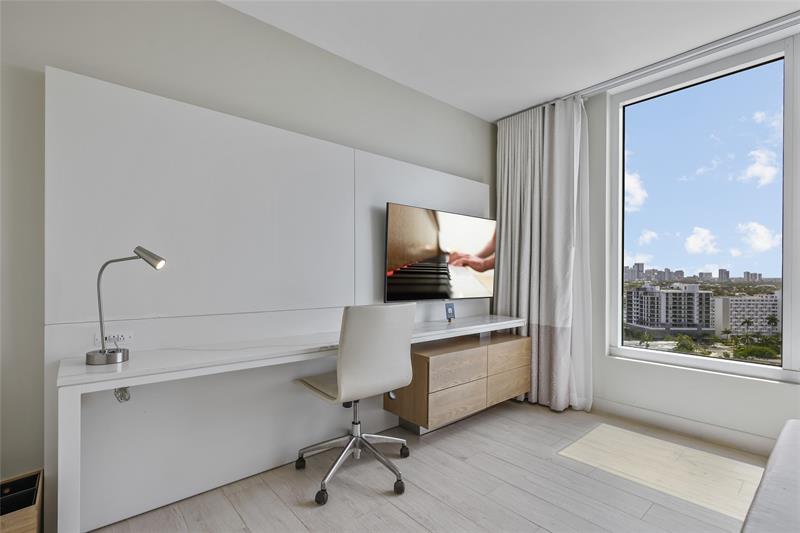 Image 11 of 52 For 505 Fort Lauderdale Bch Blvd  1702