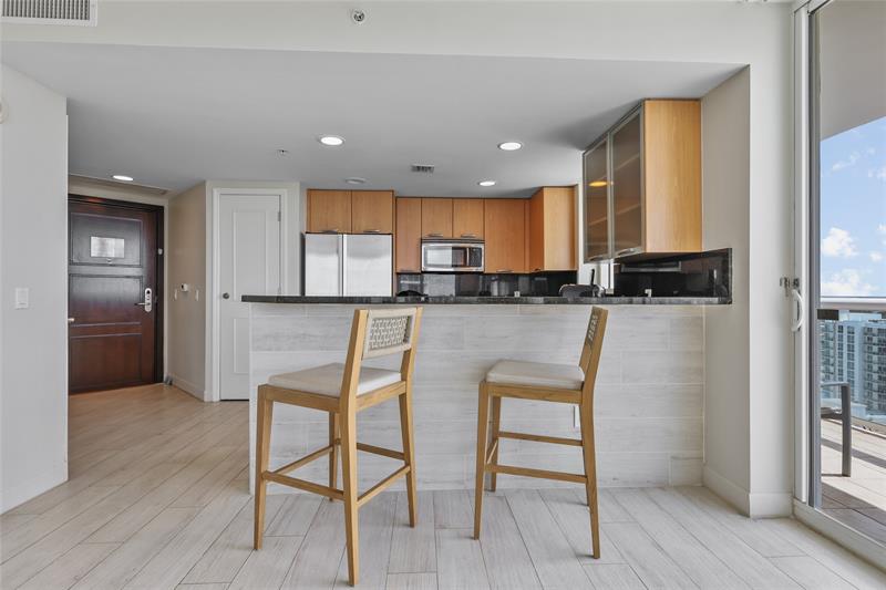 Image 16 of 52 For 505 Fort Lauderdale Bch Blvd  1702