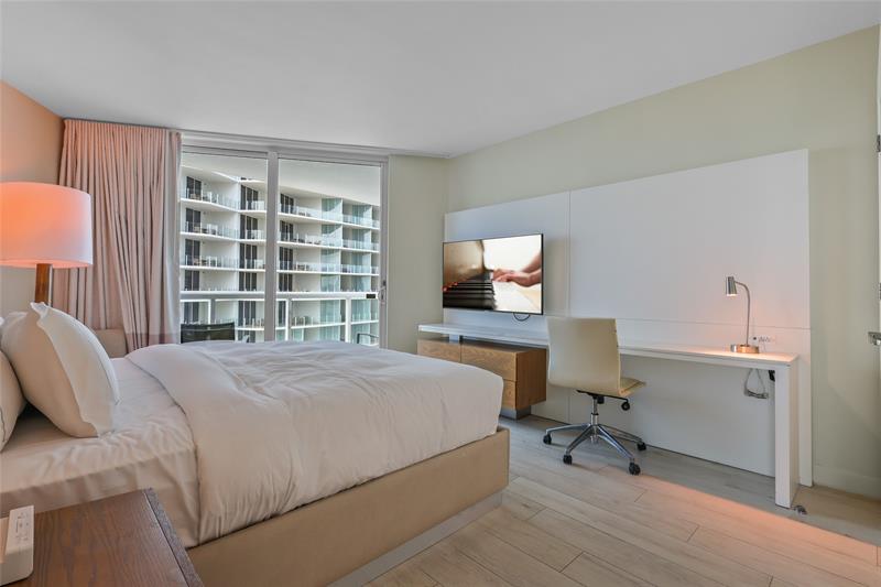 Image 22 of 52 For 505 Fort Lauderdale Bch Blvd  1702