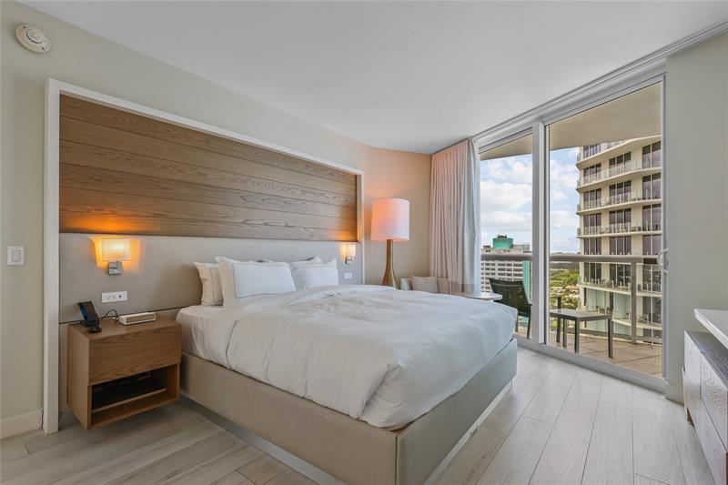 Image 23 of 52 For 505 Fort Lauderdale Bch Blvd  1702