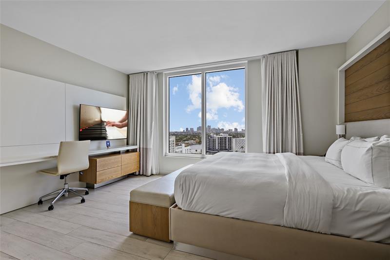 Image 8 of 52 For 505 Fort Lauderdale Bch Blvd  1702