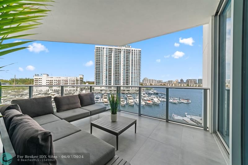 Image 2 of 24 For 17111 Biscayne Blvd  503