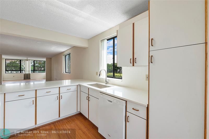 Image 11 of 34 For 10626 Clairmont Cir  212