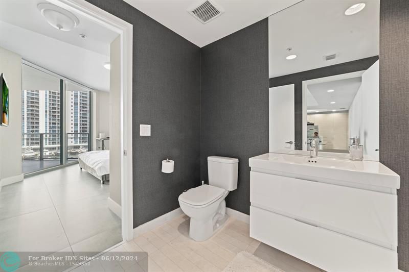 Image 24 of 24 For 17111 Biscayne Blvd  503