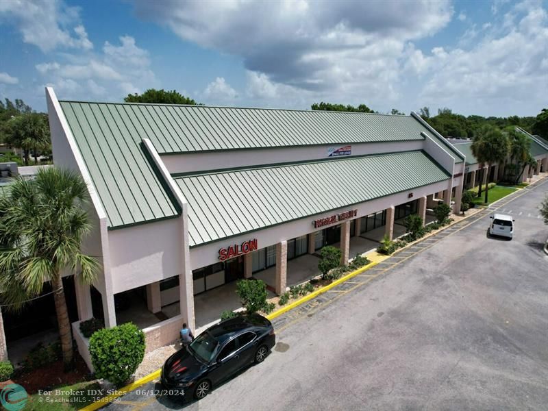 Image 2 of 4 For 7179 Oakland Park Blvd  7179