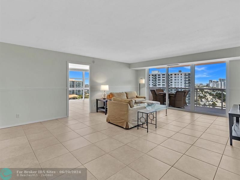 Image 4 of 75 For 2841 Ocean Blvd  1710