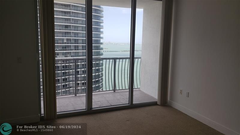 Image 4 of 9 For 1750 Bayshore Dr  5205