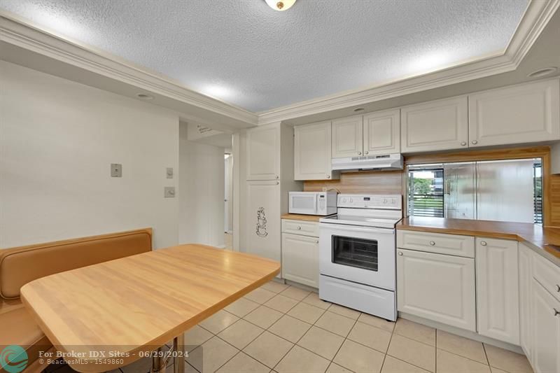 Image 10 of 29 For 4970 Sabal Palm Blvd  210