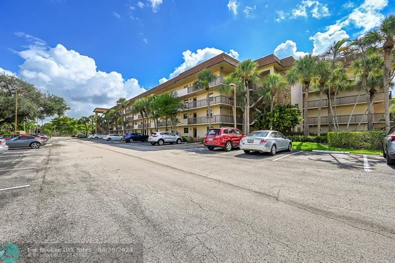 Image 3 of 29 For 4970 Sabal Palm Blvd  210