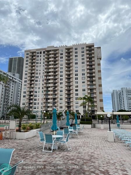 Details for 1865 Ocean Dr  17h, Hallandale Beach, FL 33009