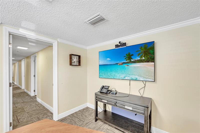 Image 13 of 70 For 1225 2nd Ave