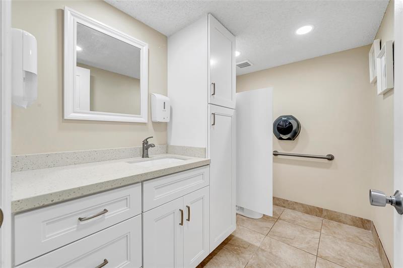 Image 25 of 70 For 1225 2nd Ave