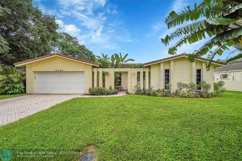 Details for 10042 16th St, Coral Springs, FL 33071