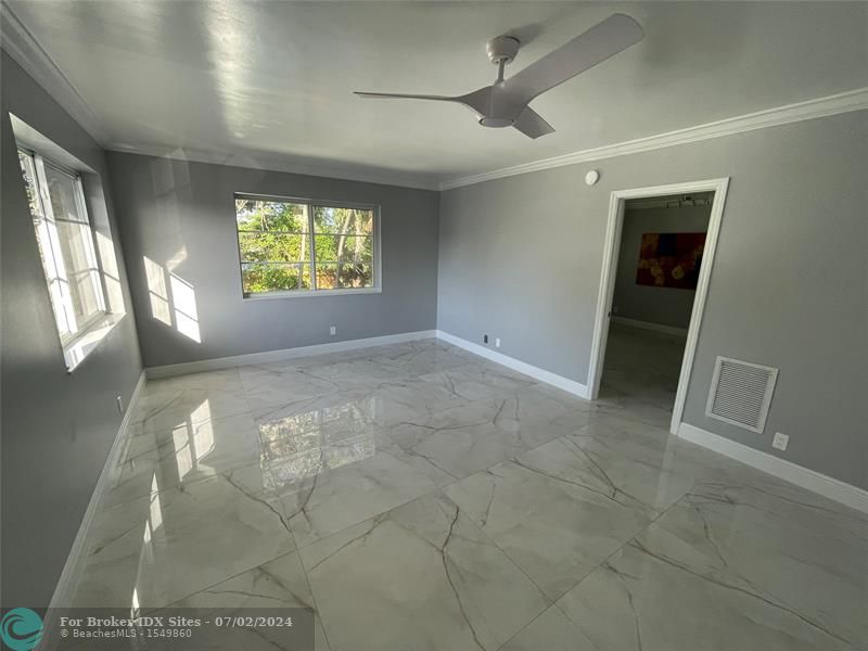 Image 23 of 73 For 649 Oakland Park Blvd  206a