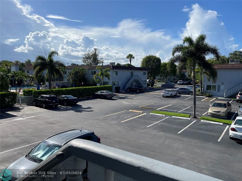 Image 40 of 73 For 649 Oakland Park Blvd  206a