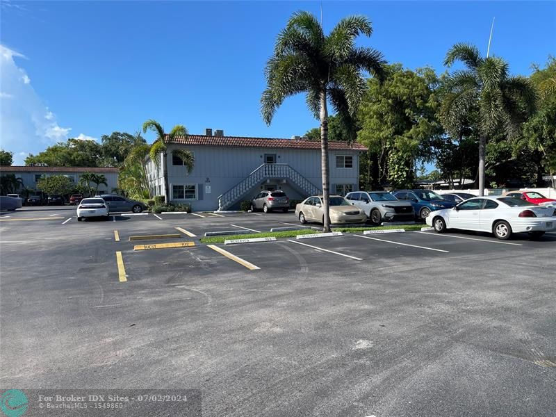 Image 41 of 73 For 649 Oakland Park Blvd  206a