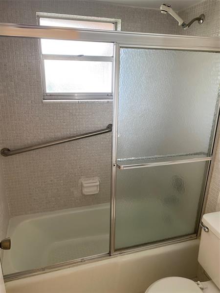 Image 18 of 23 For 3050 Holiday Springs Blvd  308