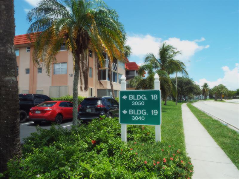 Image 21 of 23 For 3050 Holiday Springs Blvd  308