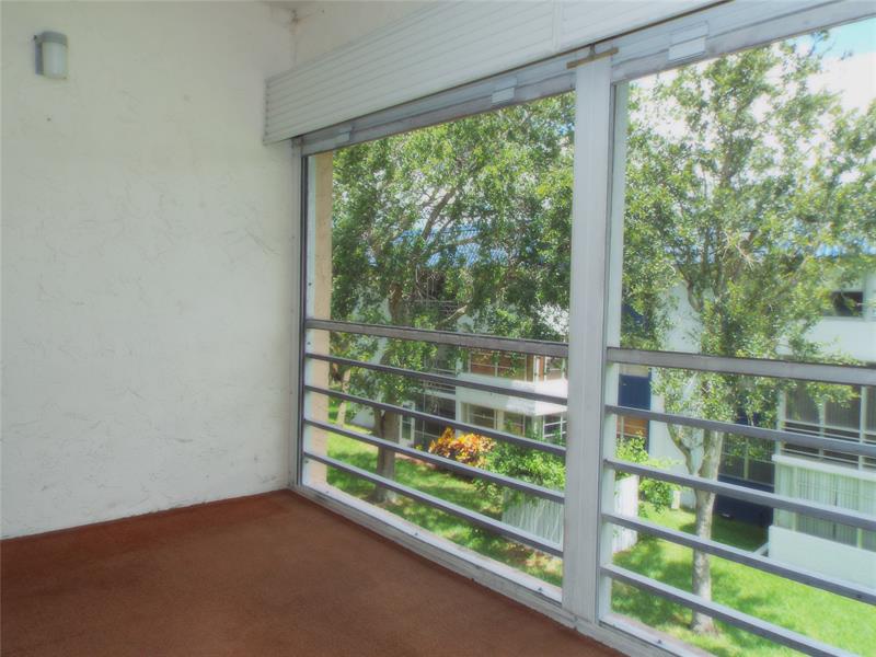 Image 5 of 23 For 3050 Holiday Springs Blvd  308