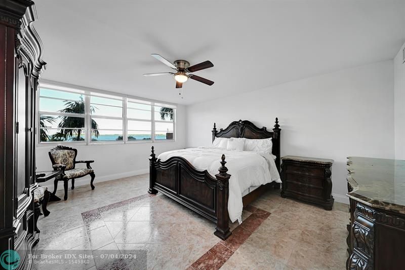 Image 25 of 30 For 905 Brickell Bay Dr  Suite 230