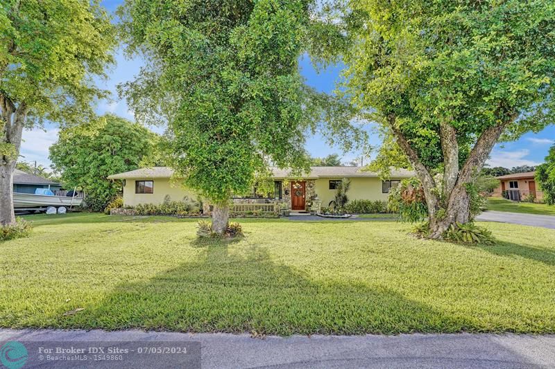 Details for 4766 72nd Ave, Davie, FL 33314