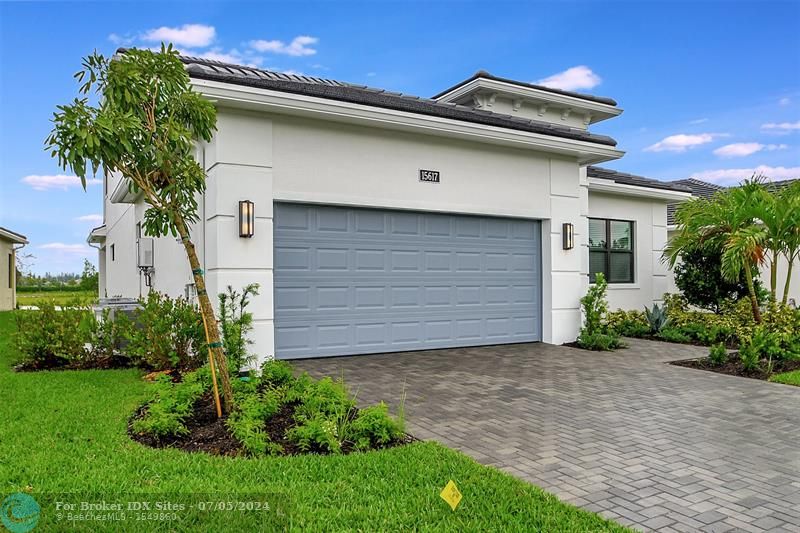 Image 40 of 66 For 15617 Longboat Key Dr