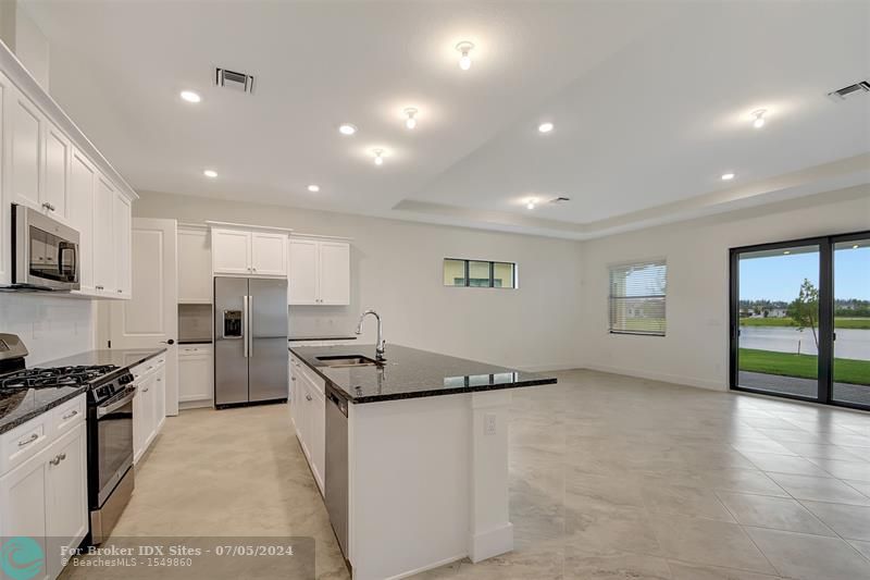 Image 44 of 66 For 15617 Longboat Key Dr