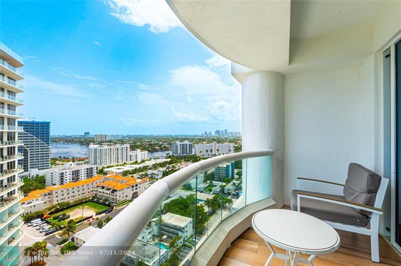 Image 16 of 21 For 551 Fort Lauderdale Beach Blvd  R1906