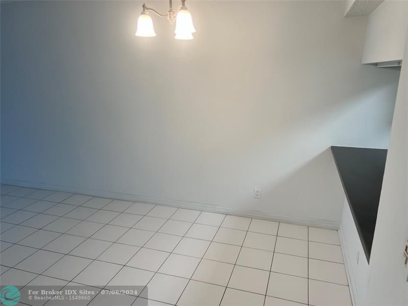 Image 23 of 60 For 10501 Broward Boulevard  307