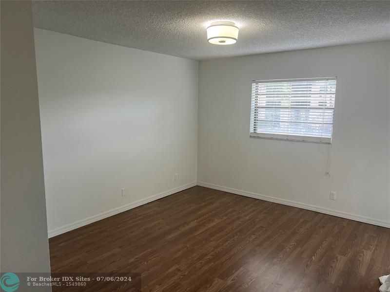 Image 27 of 60 For 10501 Broward Boulevard  307