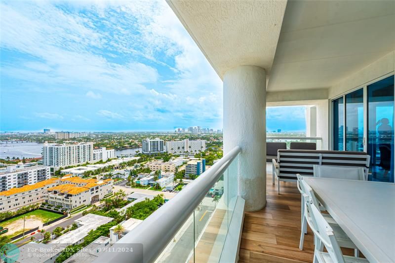 Image 25 of 32 For 551 Fort Lauderdale Beach Blvd  R1905