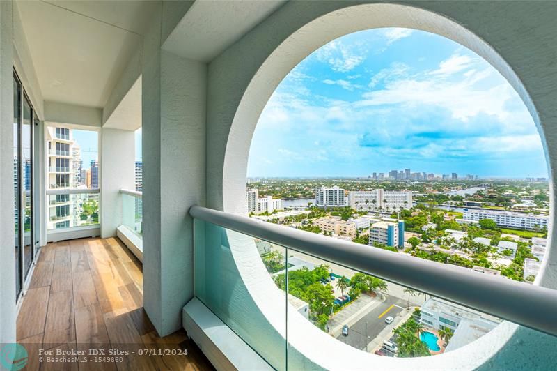 Image 28 of 32 For 551 Fort Lauderdale Beach Blvd  R1905